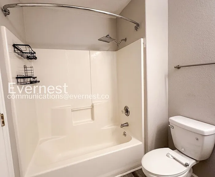 2040 Oakcrest Cir — Photo 15