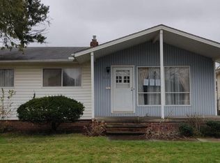 909 Timothy Ln, Cleveland, OH 44109