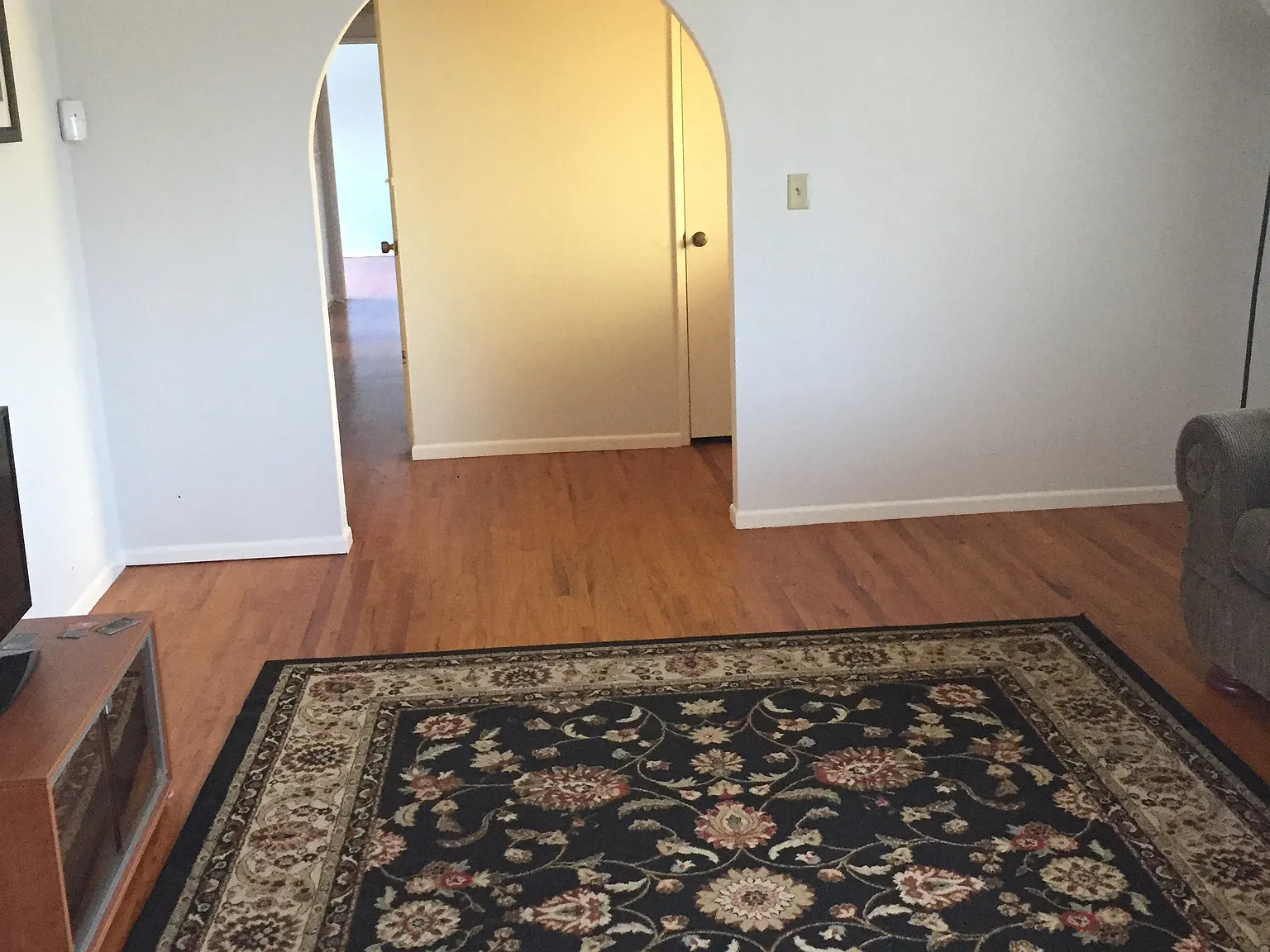 3 bed, 1600 sqft, $1,100 — Photo 4