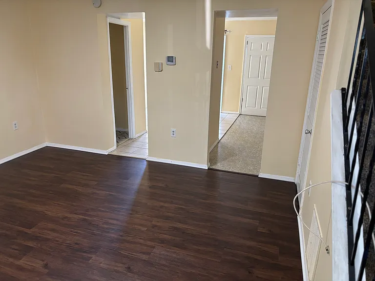 2613 Hallam Ct — Photo 4