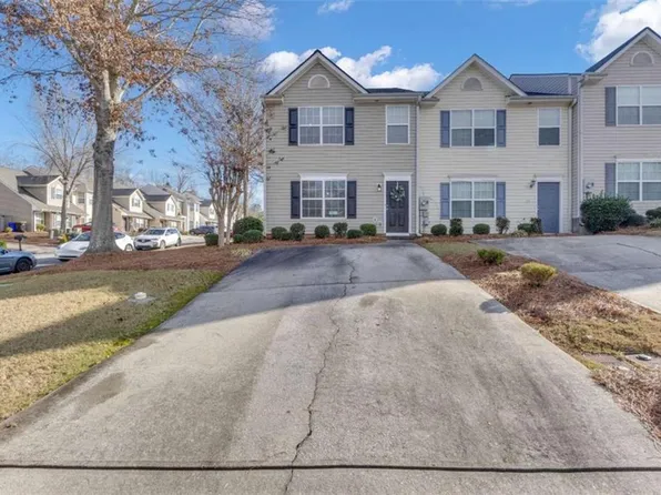 127 Chastain Cir, Newnan, GA 30263