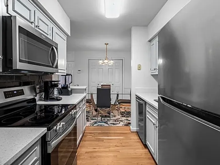 2905 Burch Ave #103 — Photo 15