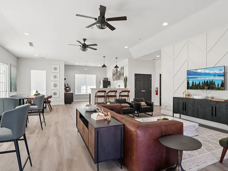 South Emerson Hills — Photo 14