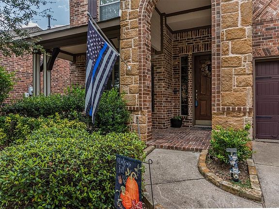 2nd image of 3009 Pinecrest Dr