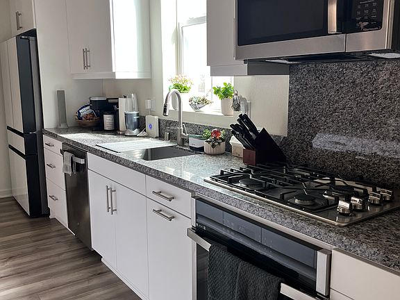 5th image of 8258 Spirit St