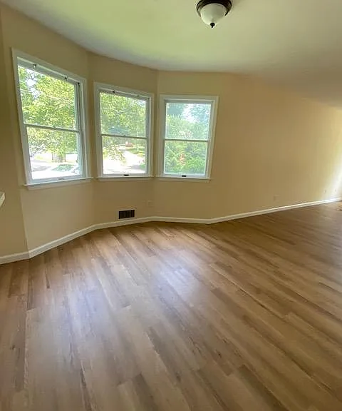 28 Hillwood Dr #1 — Photo 2