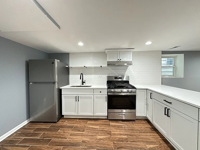 2317 N Keeler Ave #6H — Photo 5