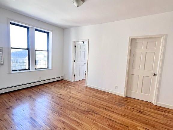 3rd image of 701 Kings Hwy #3F