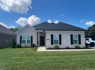1095 County House Ln, Bowling Green, KY 42101