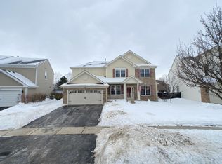 1184 Larkspur Ct, Hampshire, IL 60140