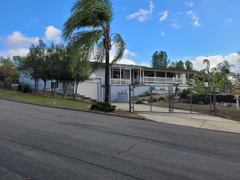 1st image of 33415 Hayfield Cir