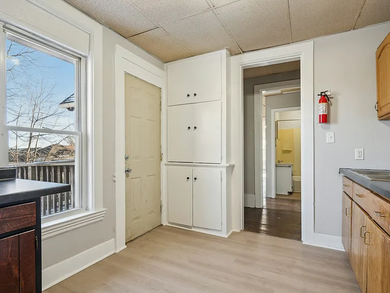 227 Allen St #225-4 — Photo 8
