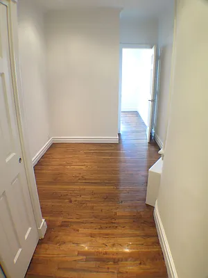 Rented by Glasser Realty LLC | media 9