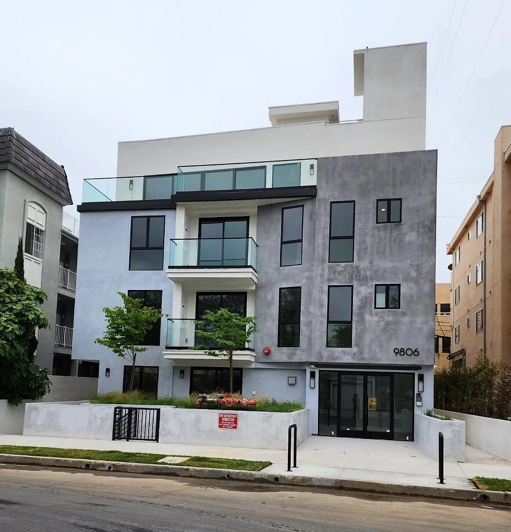 3 bed, 1750 sqft, $5,900 — Photo 1
