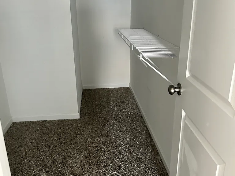 418 Mayer Pl — Photo 32