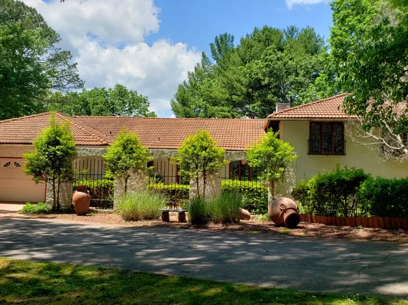 31 Kies Weg, Sautee Nacoochee, GA 30571