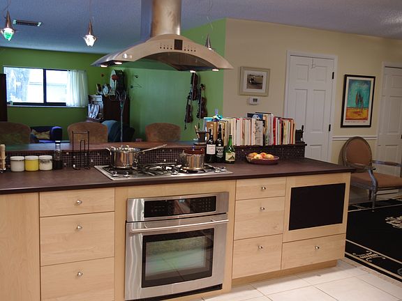 2nd image of 3600 Travis Pl