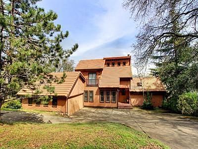 1st image of 3557 Patterson Way