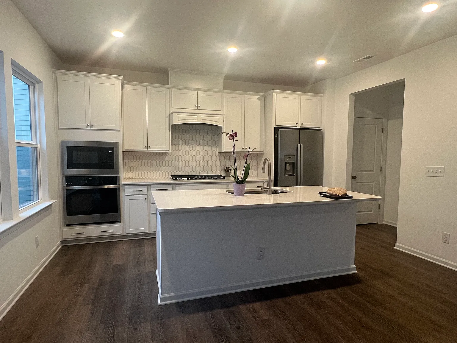4 bed, 2618 sqft, $2,565 — Photo 4