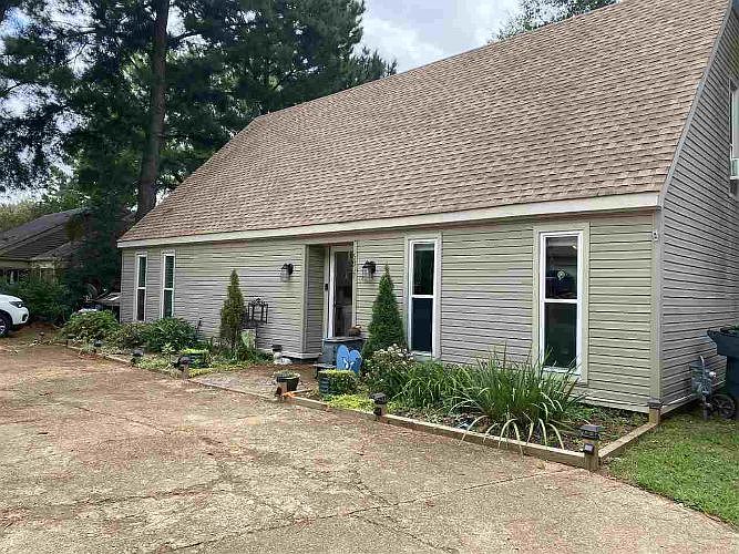 1st image of 6807 Amersham Dr