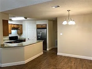 904 Asheville Dr — Photo 2