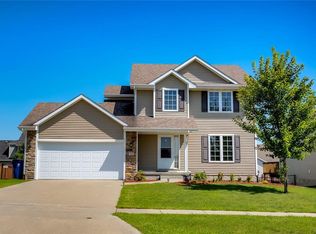 913 NW Calista Dr, Grimes, IA 50111