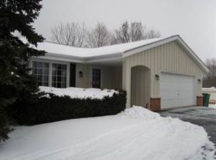 S65W24840 Diane Dr, Waukesha, WI 53189