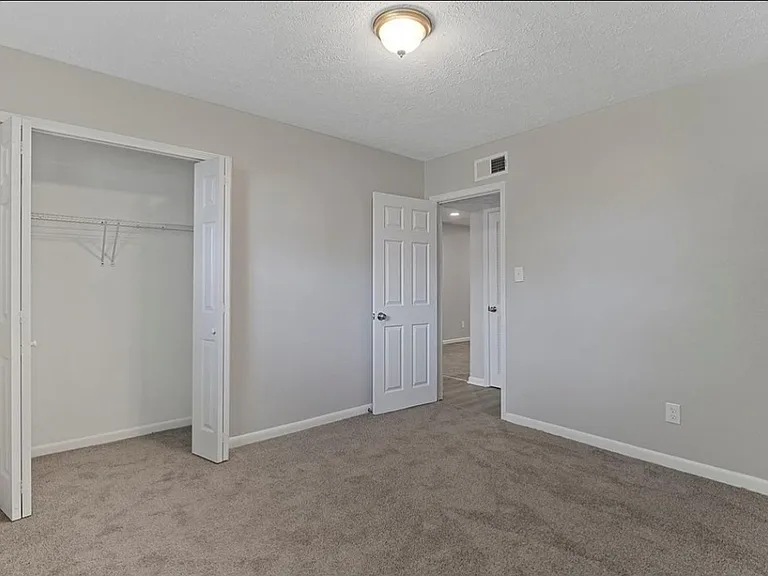 1543 Hardin Ave #7 — Photo 3
