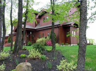 4 Hallock Dr, Milton, NY 12547