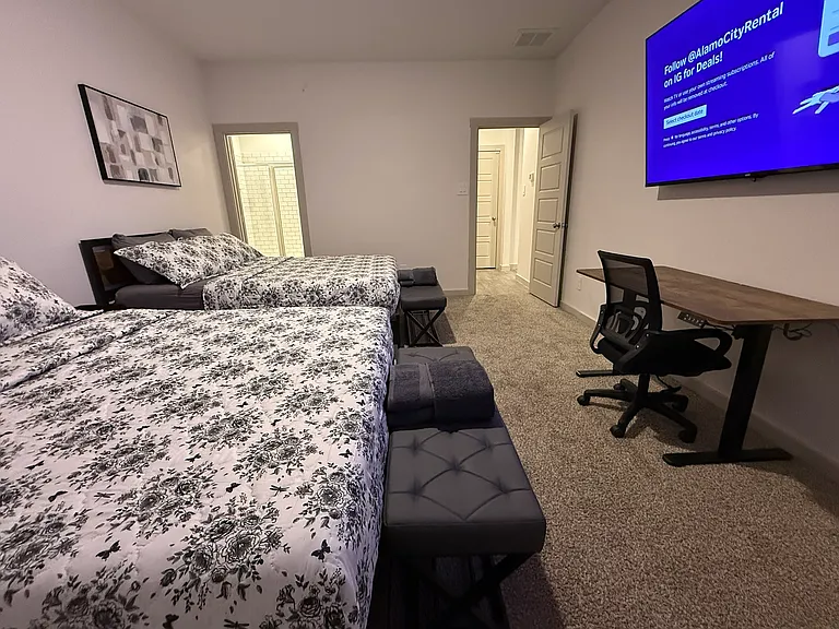 1815 Rolling Hill Ln — Photo 23