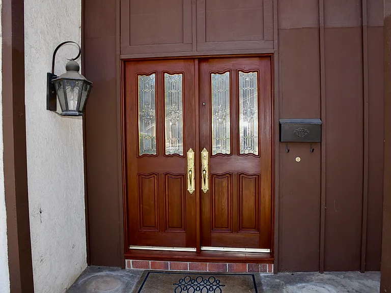 10575 Canyon Lake Dr — Photo 3