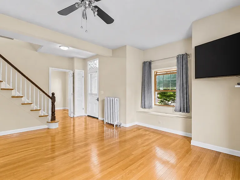 25 Maple St — Photo 6
