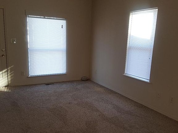 2nd image of 521 Belmont Ave
