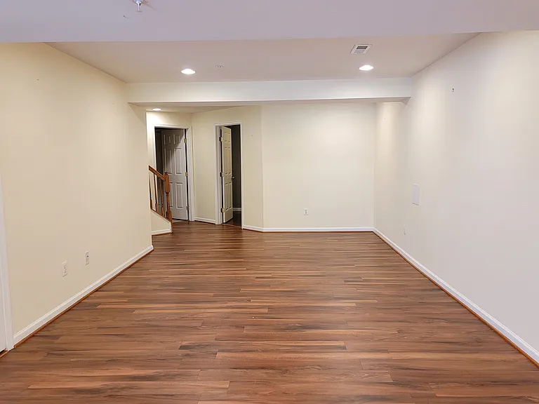 9382 Penrose St — Photo 7
