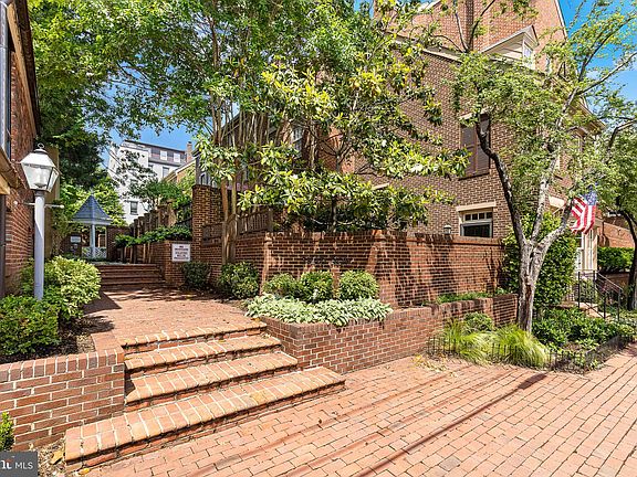 2nd image of 544 N Saint Asaph St