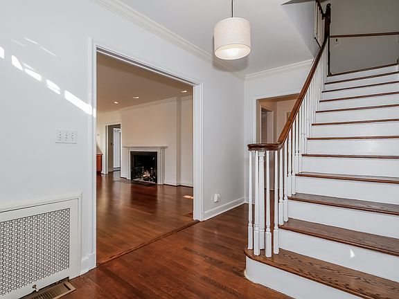 5th image of 6 Guion Ln