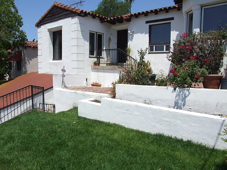 4307 York Blvd — Photo 8
