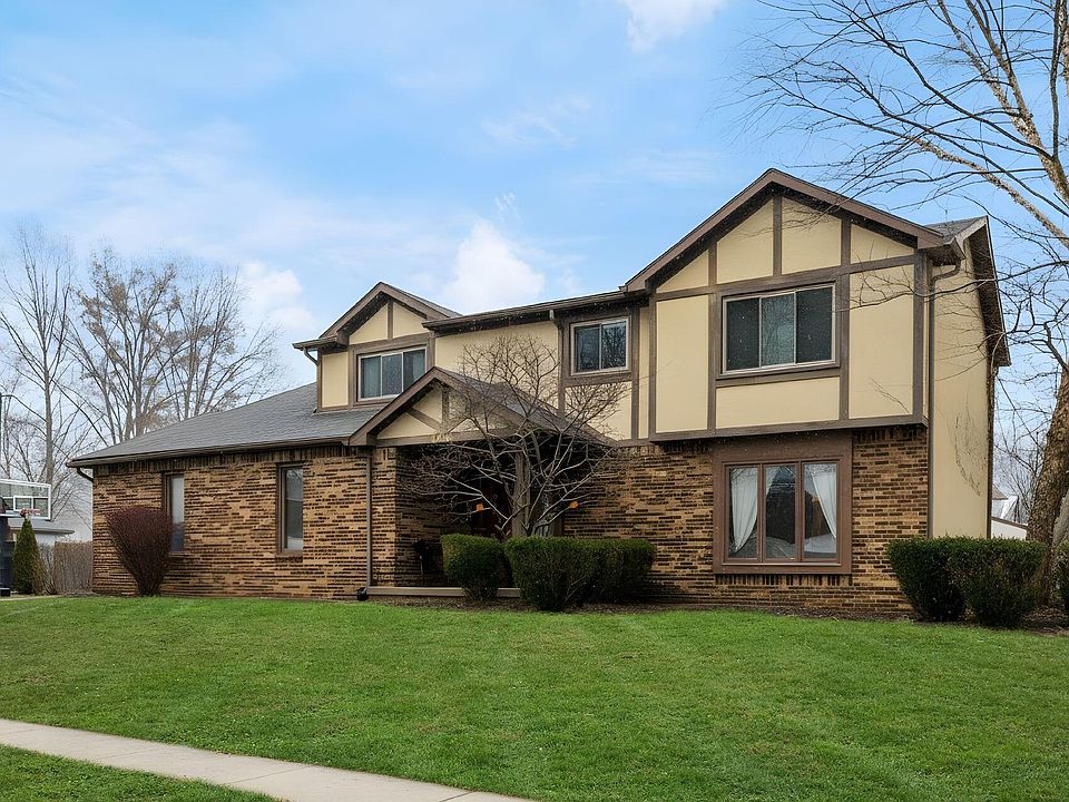 1st image of 650 Greenwood Pl