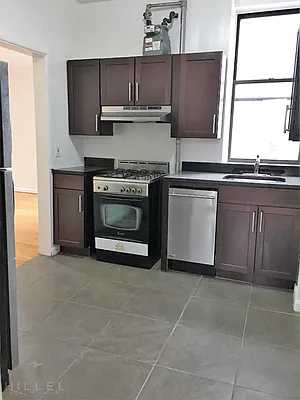 Rented by Hillel Realty Group | media 10