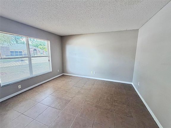5th image of 1104 Stratton Ave