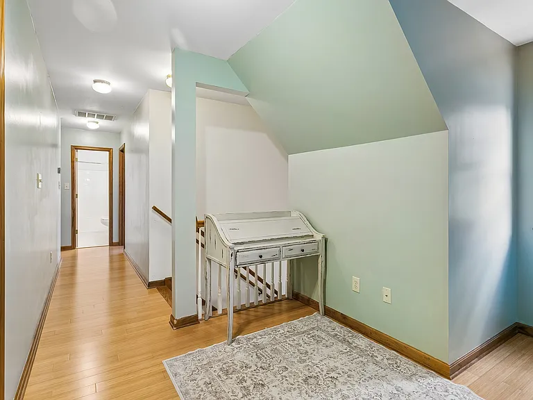 7976 Laura Ann Ln — Photo 33
