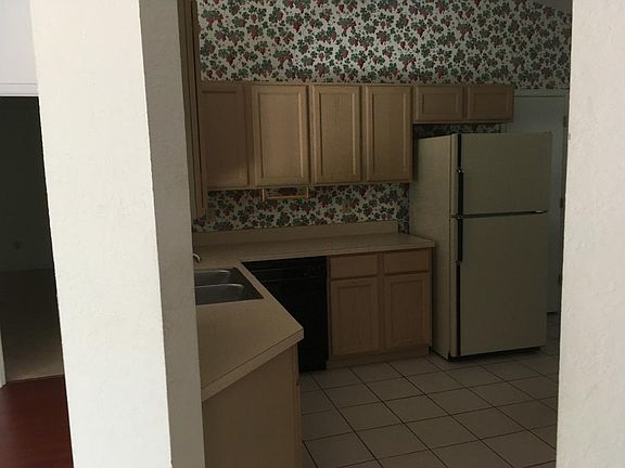 4th image of 432 Homer Ave
