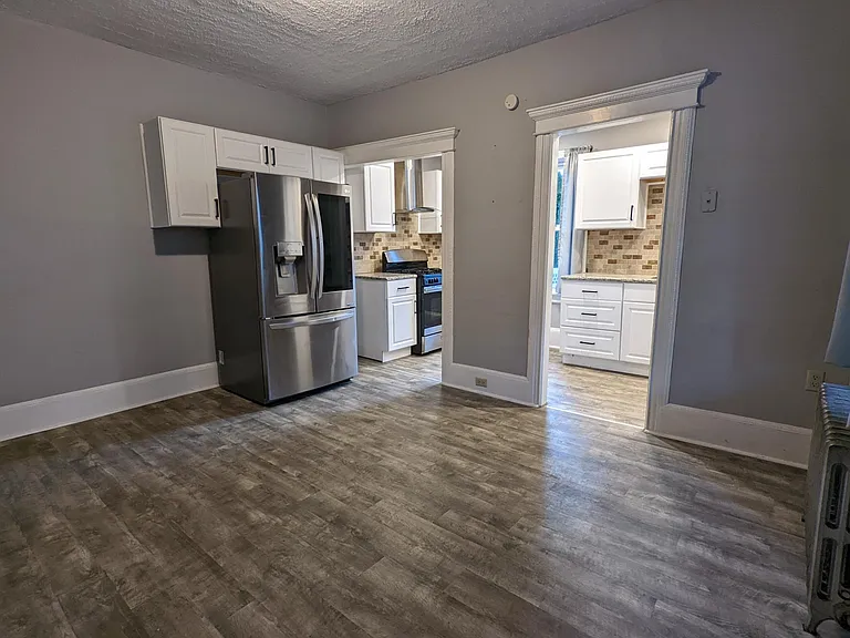 315 N Heller Ave — Photo 6
