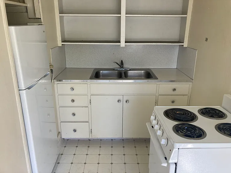 610 N Pine St #40 — Photo 4