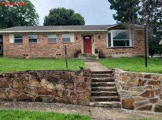 946 Highland Oaks Dr, Dallas, TX 75232