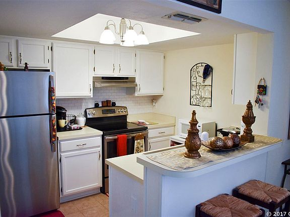 4th image of 7012 NW 52nd Ter
