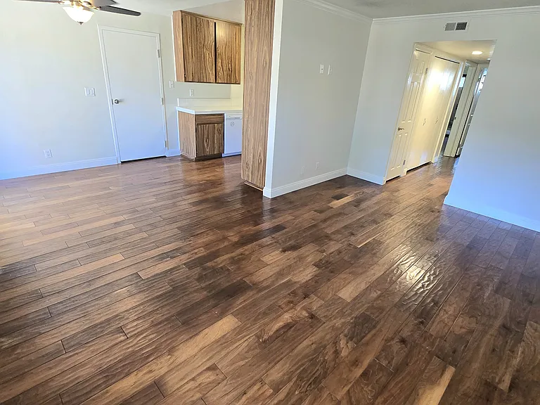 624 Thoreau Ln — Photo 6