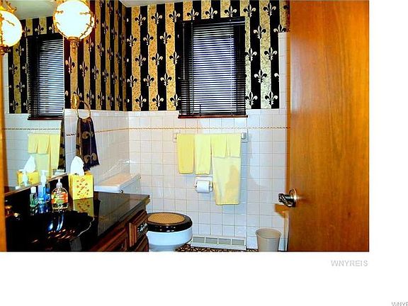 5th image of 147 Norwood Dr