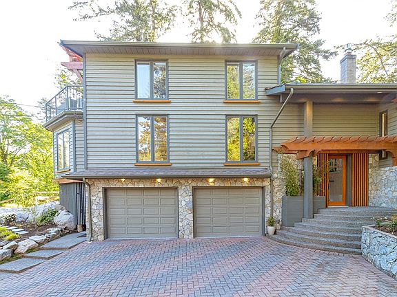 5th image of 4906 Cordova Bay Rd