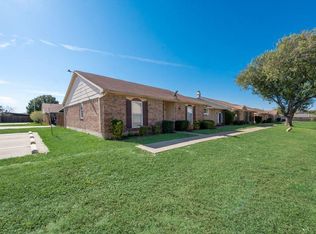 80 E Mountain Creek Dr, Grand Prairie, TX 75052